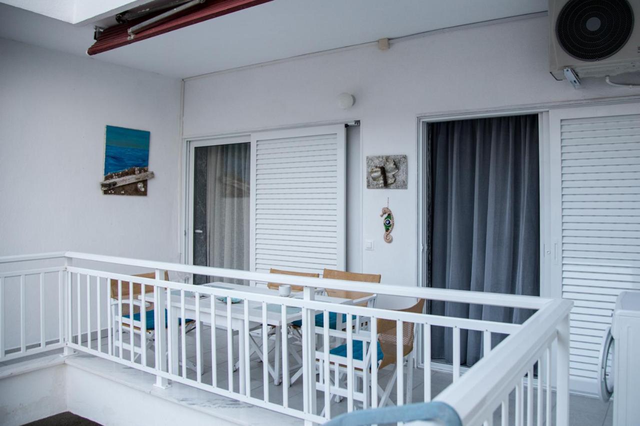Grey Theros Apartments Paralia Dionisiou Exterior foto