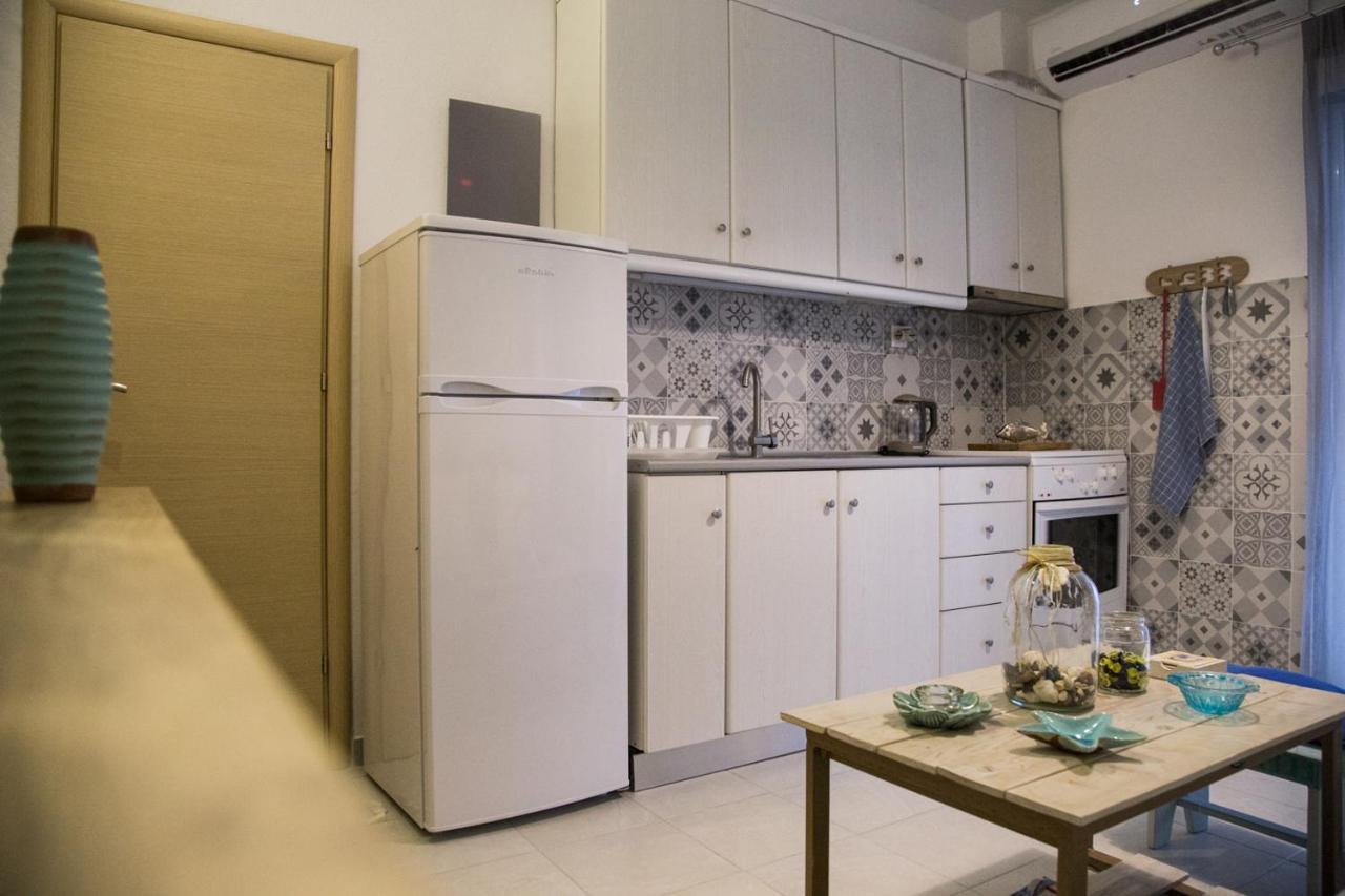 Grey Theros Apartments Paralia Dionisiou Exterior foto