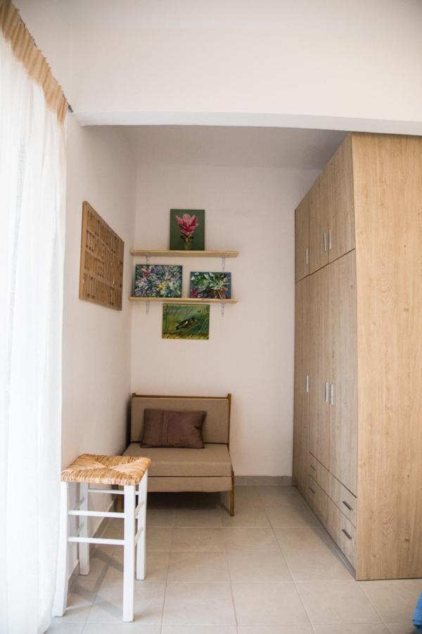 Grey Theros Apartments Paralia Dionisiou Exterior foto